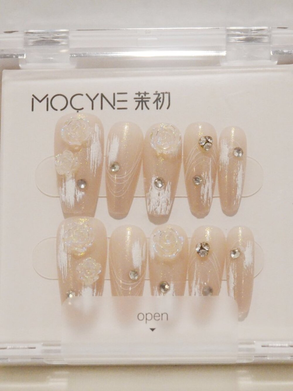 Lot of 3 sets of press-on nails - Picture 3 of 4
